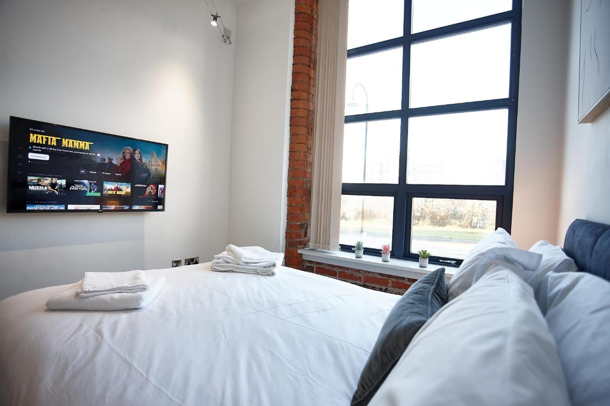 The Topaz Suite Manchester Exterior photo