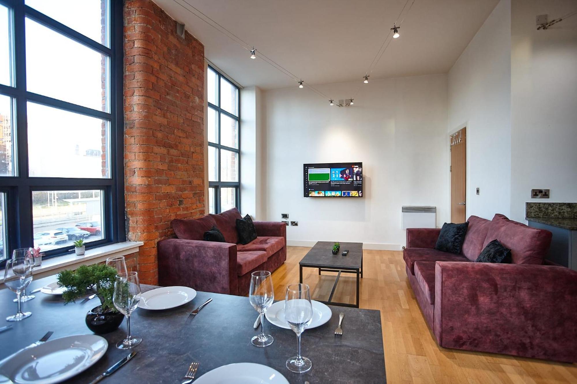 The Topaz Suite Manchester Exterior photo